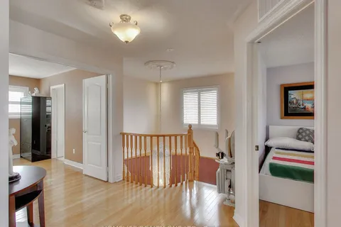 257 America Ave, Vaughan, ON L6A 3H1