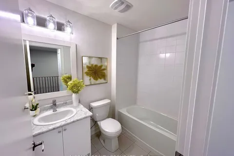 110 Grew Blvd, Georgina, ON L0E 1L0