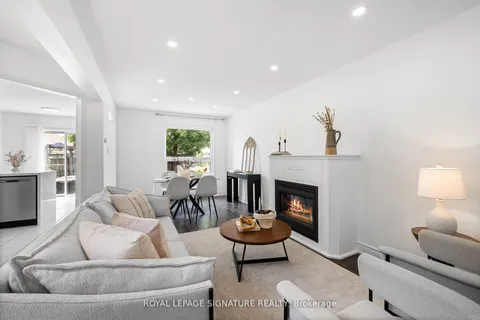 54 Elena Cres, Vaughan, ON L6A 2J4