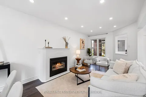 54 Elena Cres, Vaughan, ON L6A 2J4