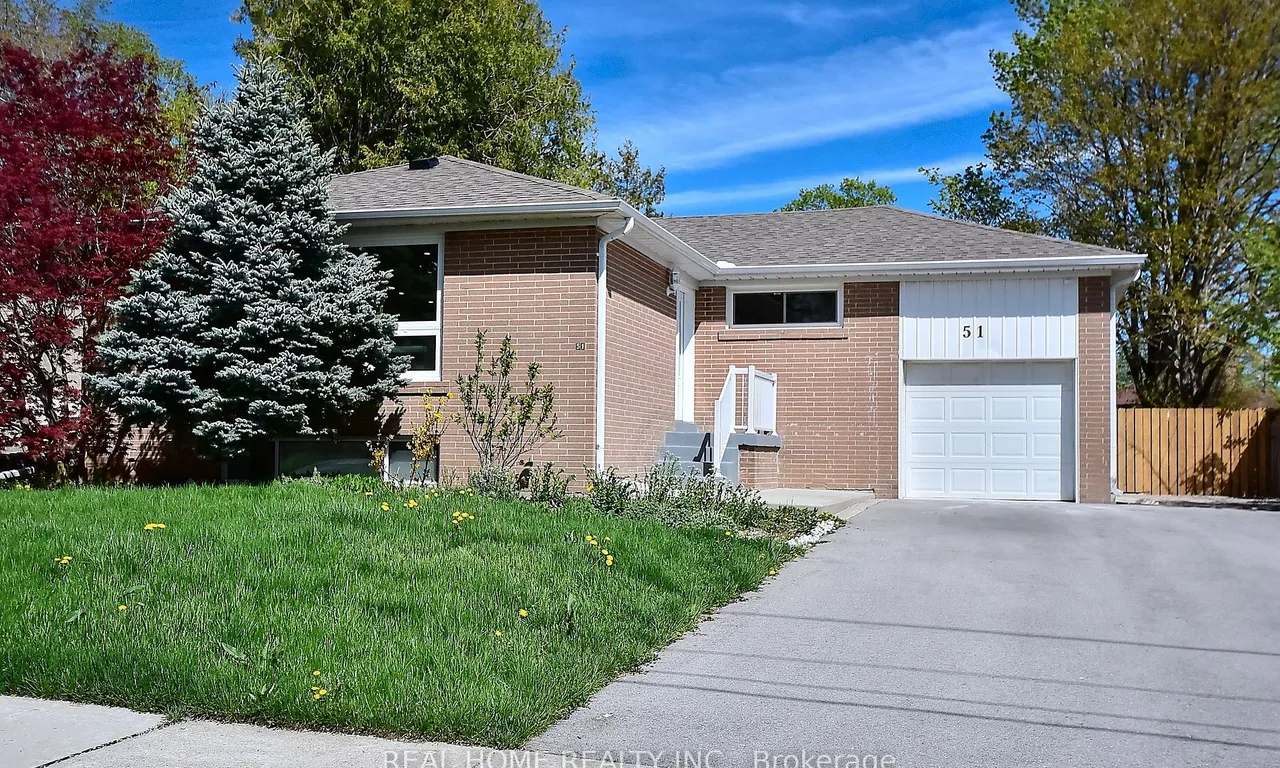 51 Gladman Ave, Newmarket, ON L3Y 1W4