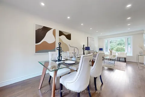 41 Aurora Heights Dr, Aurora, ON L4G 2W6