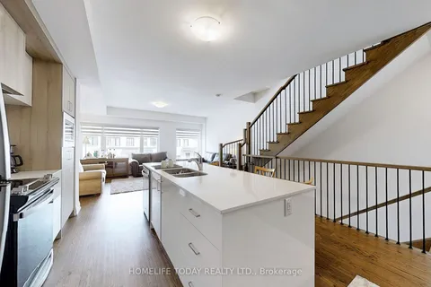 6 Persica St, Richmond Hill, ON L4E 1L3