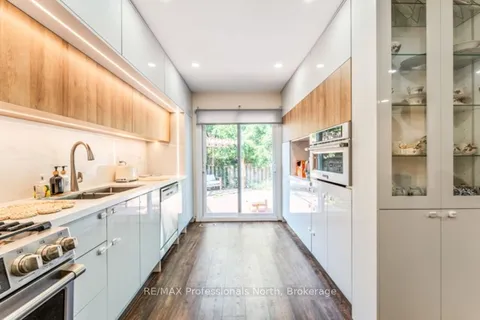 92 Oldhill St, Richmond Hill, ON L4C 9V1
