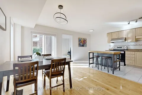 27 Boxhill Rd, Markham, ON L3S 4R1