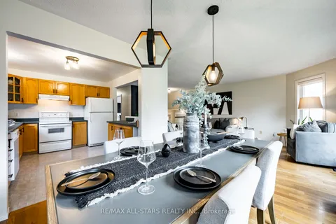 30 Heathbank Ave, Georgina, ON L0E 1N0