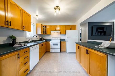 30 Heathbank Ave, Georgina, ON L0E 1N0