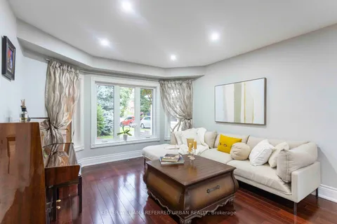 31 Glenbury Dr, Vaughan, ON L4J 7X5