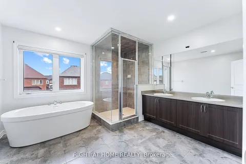 1033 Barton Way, Innisfil, ON L9S 0N5