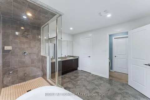 1033 Barton Way, Innisfil, ON L9S 0N5