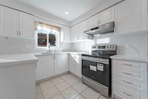 75 Westchester Cres, Markham, ON L6C 2X9