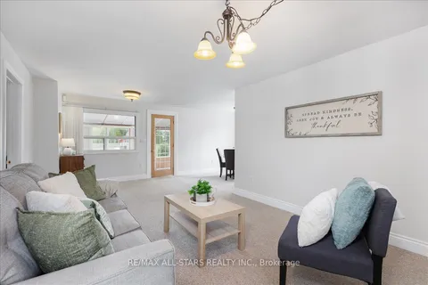 7 Georgette St, Georgina, ON L4P 1L2