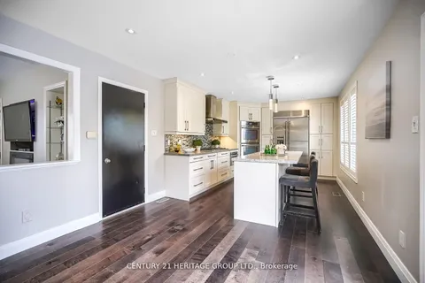 5 Kathryn Crt, Bradford West Gwillimbury, ON L3Z 3Z7