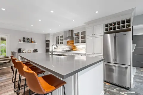 32 Woodland Heights Dr, Adjala-Tosorontio, ON L0M 1J0