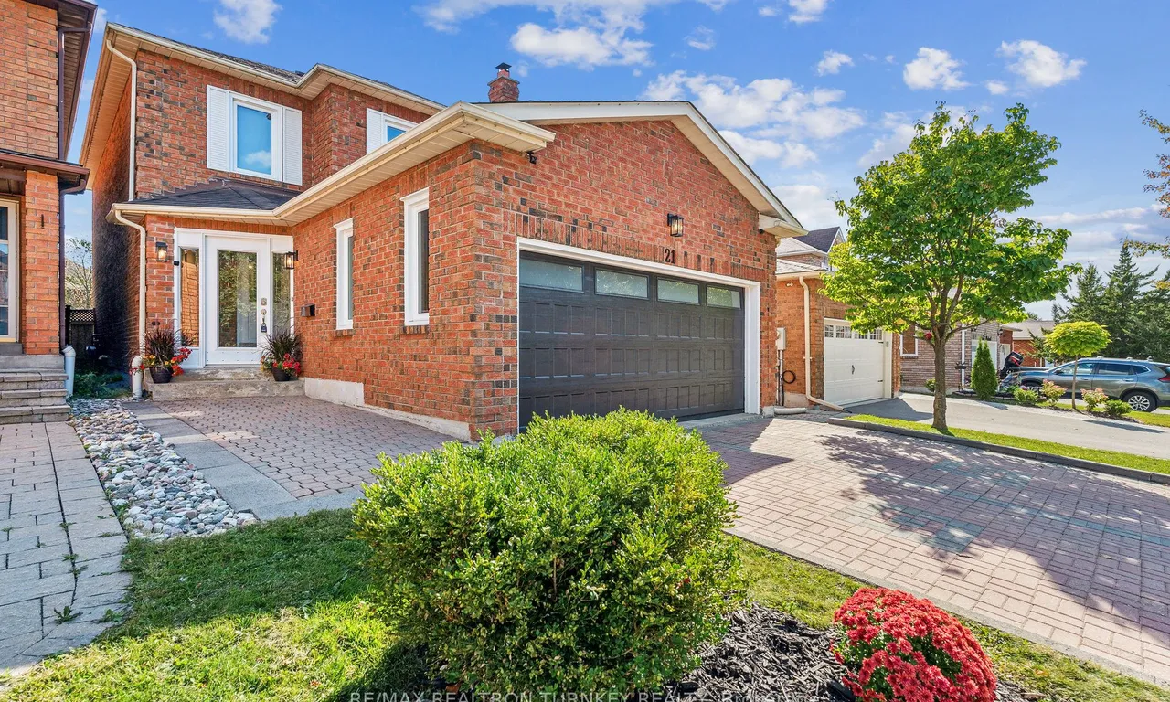 21 Sunbird Blvd, Georgina, ON L4P 3R9