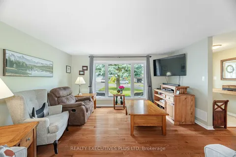 7 Hickory Crt, New Tecumseth, ON L0G 1W0