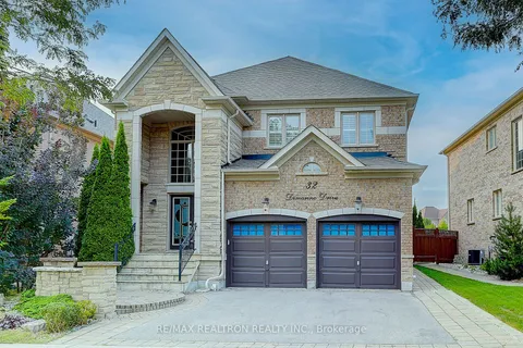 32 Dimarino Dr, Vaughan, ON L6A 0E8