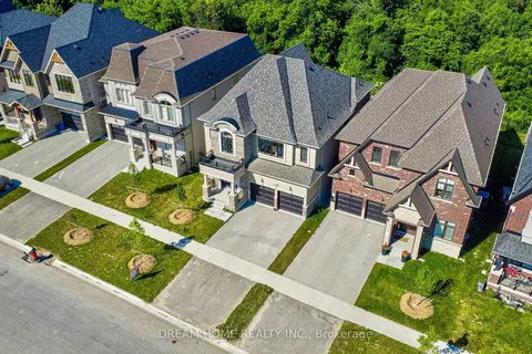 214 Yorkton Blvd, Markham, ON L6C 1N6