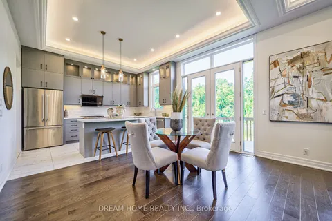 214 Yorkton Blvd, Markham, ON L6C 1N6