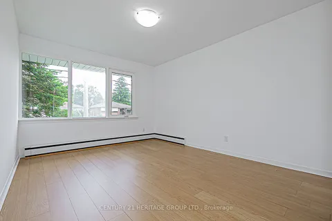 130 Palmer Ave, Richmond Hill, ON L4C 1N8