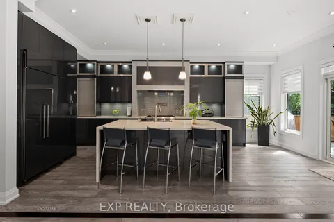 1648 Roslyn Ave, Innisfil, ON L9S 1S5