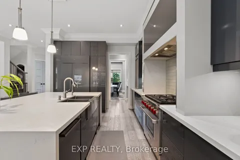 1648 Roslyn Ave, Innisfil, ON L9S 1S5