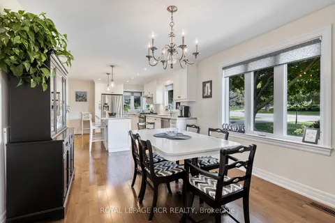 22 King St, Innisfil, ON L0L 1L0