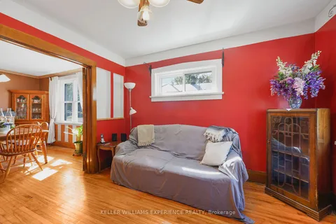 76 Margaret St, Essa, ON L0M 1B0