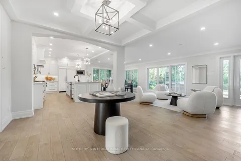 4 Steeplechase Ave, Aurora, ON L4G 6W5