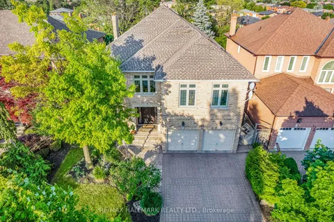 182 Clover Leaf St, Vaughan, ON L4L 5H7