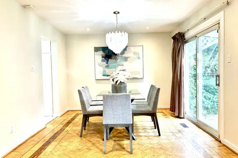 273 Spring Gate Blvd, Vaughan, ON L4J 3G3
