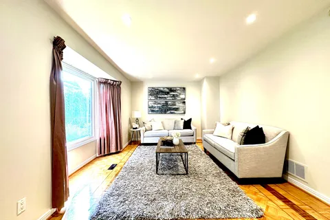 273 Spring Gate Blvd, Vaughan, ON L4J 3G3
