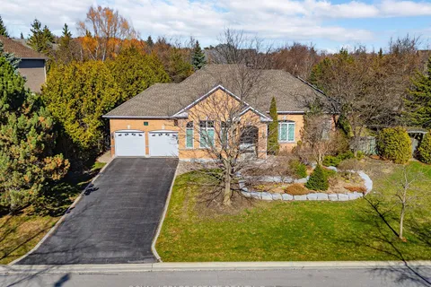 1 Kootenay Rdge, Vaughan, ON L6A 2W1