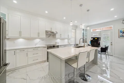 9 Mockingbird Dr, Richmond Hill, ON L4E 4L7