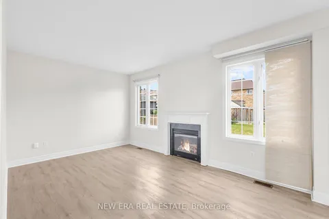 1376 Sheldon St, Innisfil, ON L9S 0H6