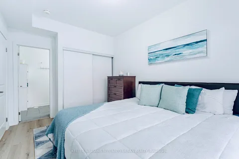 37 Hearne St, Vaughan, ON L4L 0L8
