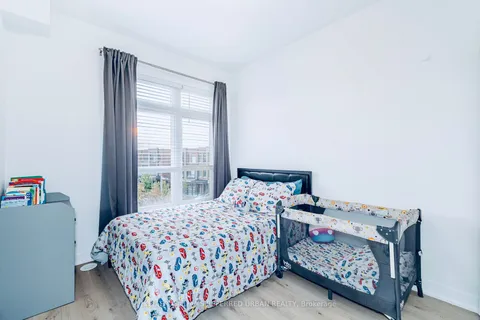 37 Hearne St, Vaughan, ON L4L 0L8