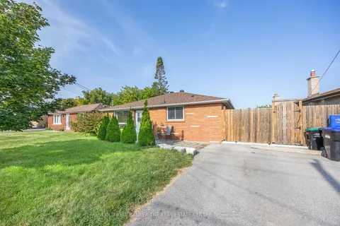 228 Simcoe Rd, Bradford West Gwillimbury, ON L3Z 1Y9