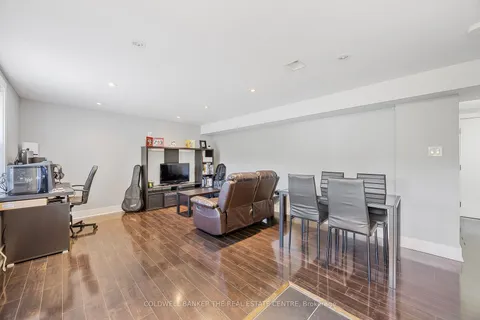 228 Simcoe Rd, Bradford West Gwillimbury, ON L3Z 1Y9