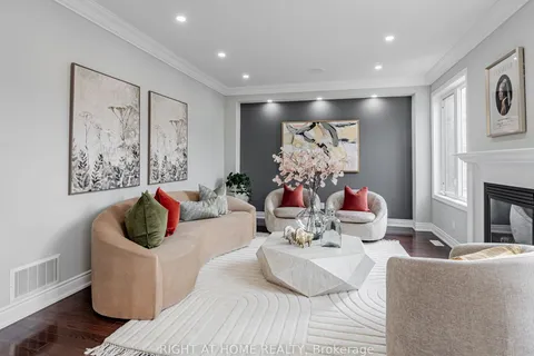 156 Rothbury Rd, Richmond Hill, ON L4S 0E2