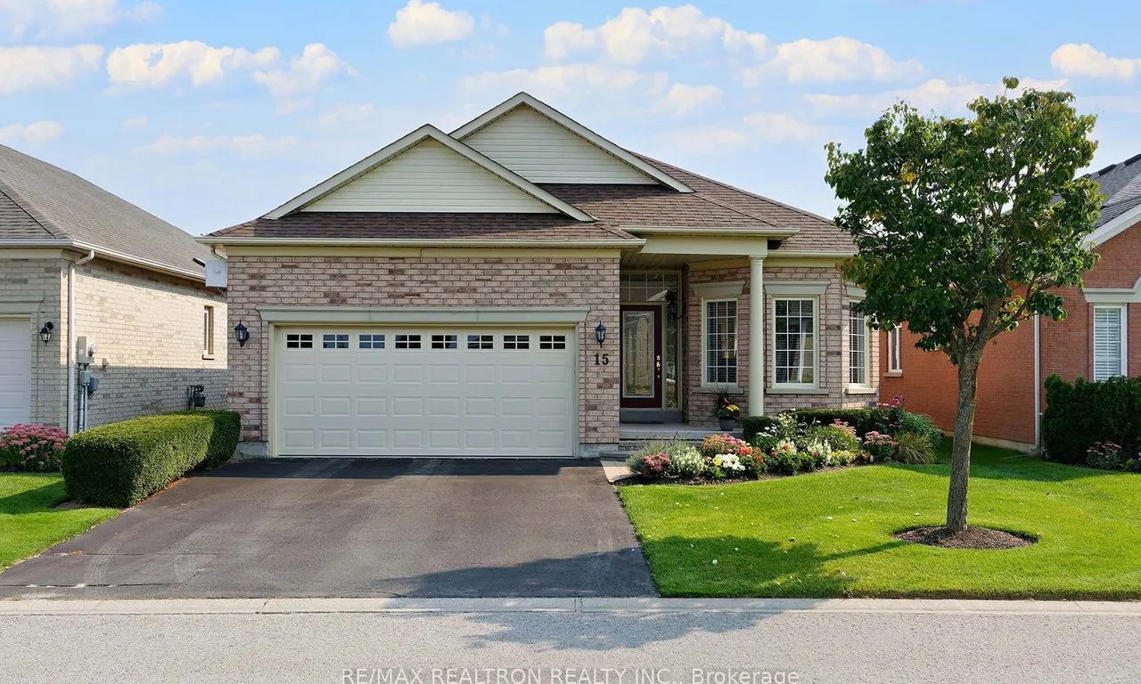 15 Gentle Ben, Whitchurch-Stouffville, ON L4A 1M6