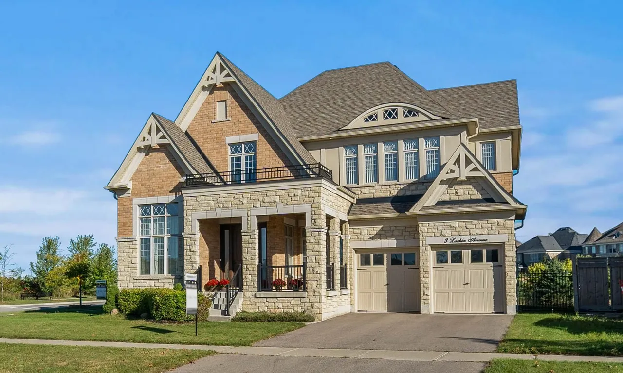 3 Larkin Ave, King, ON L7B 0N8