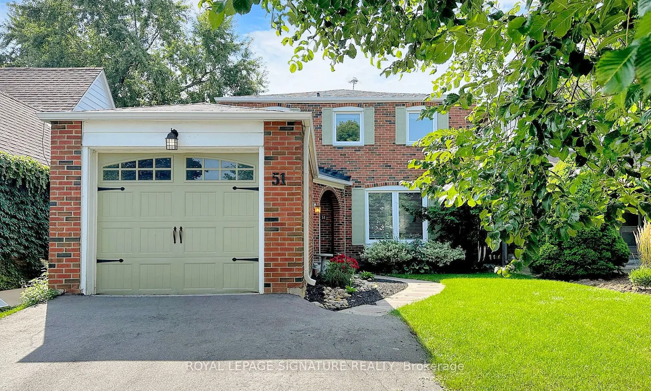 51 Dersingham Cres, Markham, ON L3T 4E9