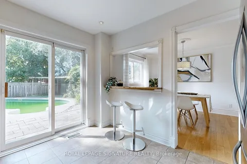 51 Dersingham Cres, Markham, ON L3T 4E9