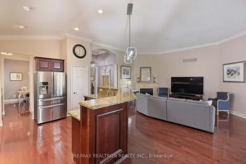 72 McDermott Tr, Whitchurch-Stouffville, ON L4A 1N8