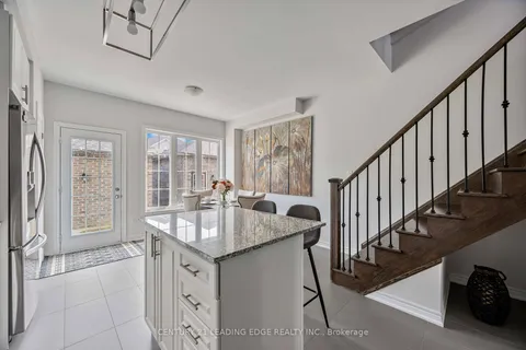 525 White's Hill Ave, Markham, ON L6B 1N9