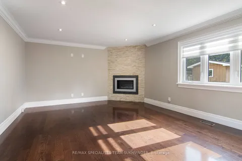 187 Bourbon St, Vaughan, ON L4L 6Z1