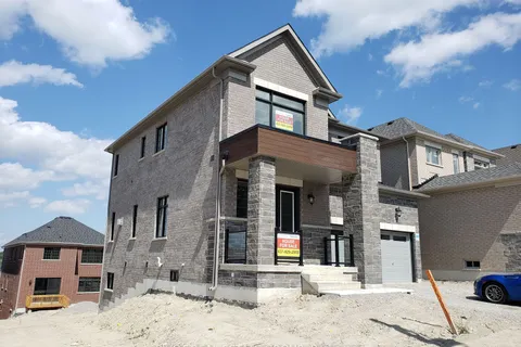18 Hearn St, Bradford West Gwillimbury, ON L3Z 4N9