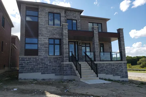 1 Rowe St, Bradford West Gwillimbury, ON L3Z 4M9
