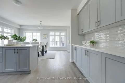 105 Yorkton Blvd, Markham, ON L6C 3L7